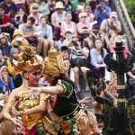 Menonton Kecak Dance di Uluwatu, Bali