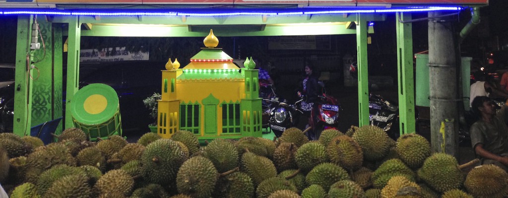 Melalak ke Durian Ucok, Medan