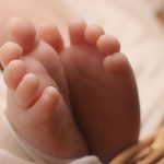 Tips Aman dan Nyaman Bepergian Dengan Bayi Baru Lahir