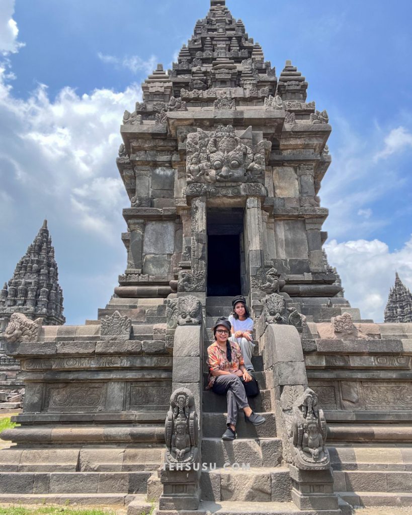 candi prambanan jogja