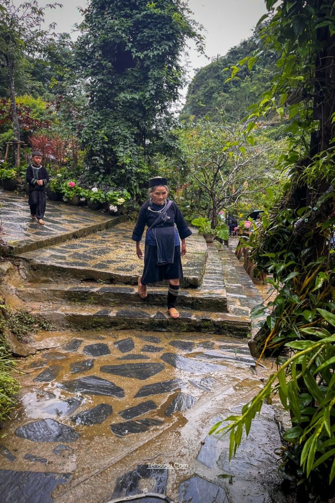 suku hmong di cat cat village
