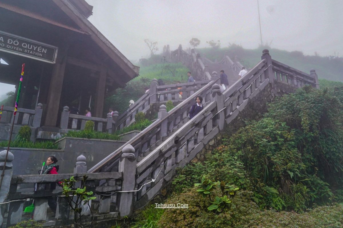 berapa banyak anak tangga di fansipan