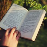 manfaat membaca buku setiap hari