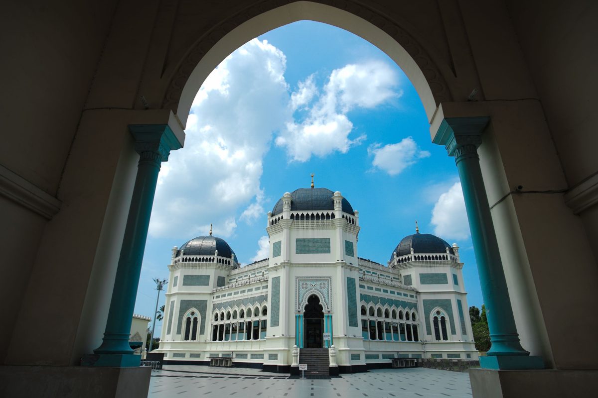 bahasa medan yang unik
