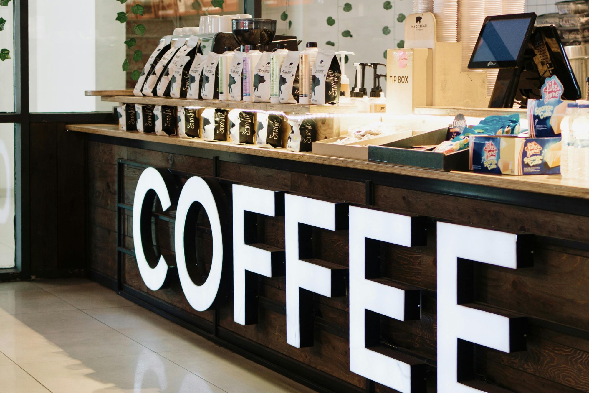 coffee shop di jakarta timur