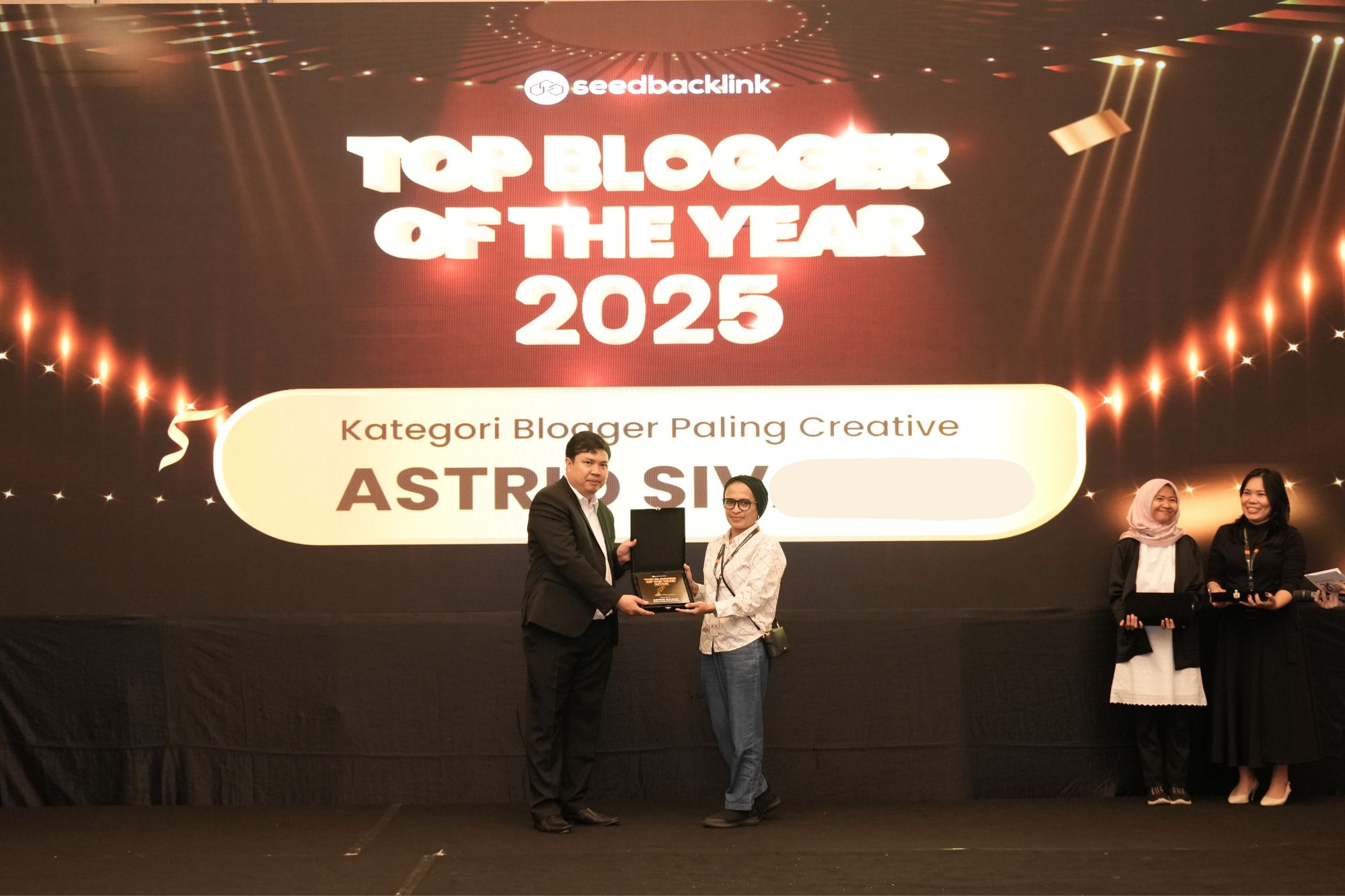 Top Blogger of The Year 2025 Seedbacklink Summit 2026