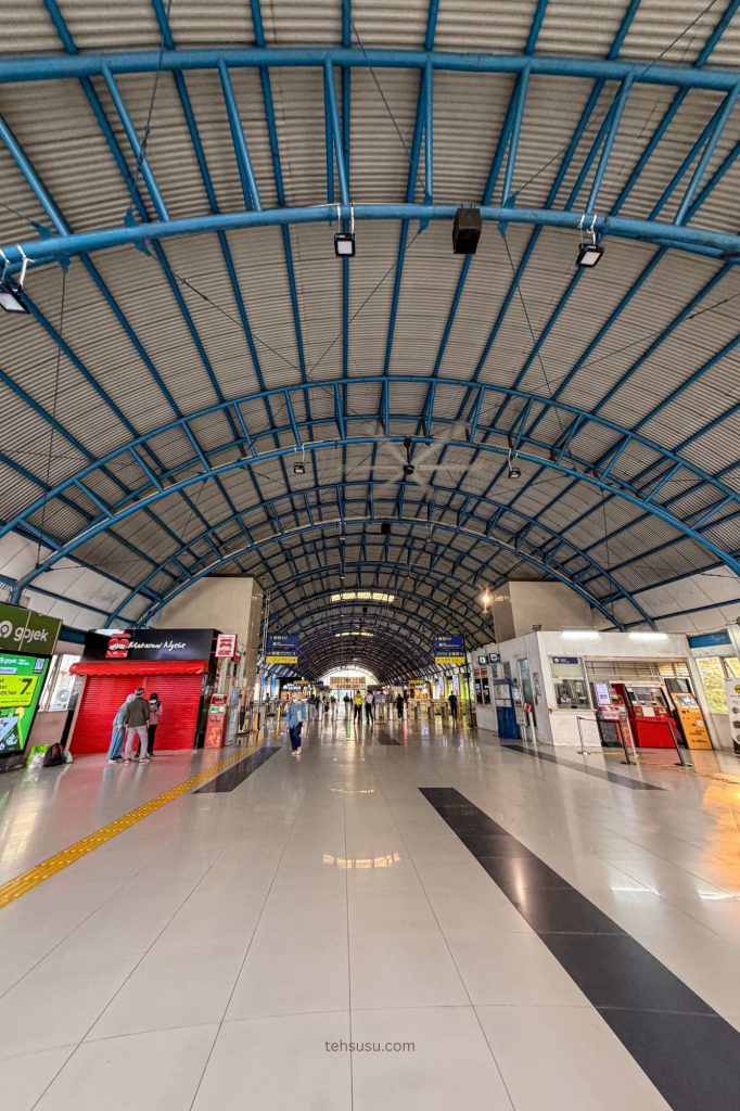 Pagi Stasiun Palmerah